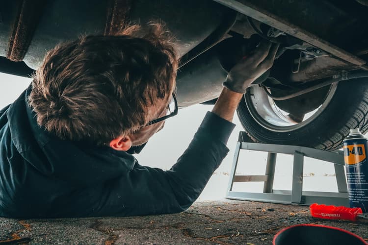 ai-recruitment-tools-transformed-automotive-tech-hiring