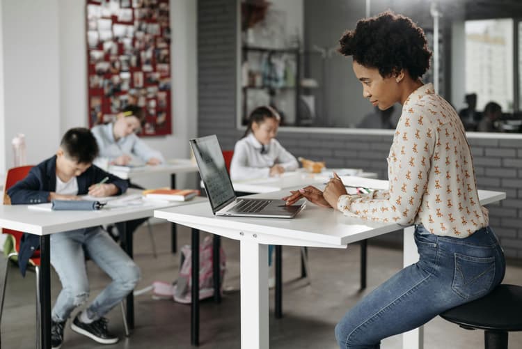 edtech-accelerates-hiring-cycles-with-ai